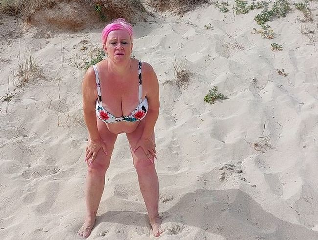 pure vicky Porno Video: Am Strand und in den Dühnen gewi**st