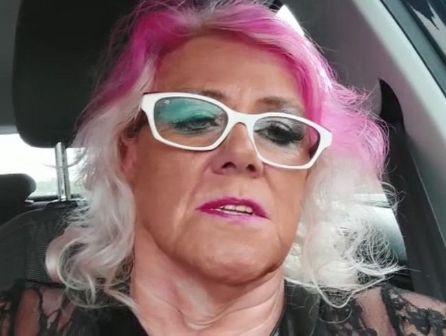 pure vicky Porno Video: Geil im Verkehr auf der Straße