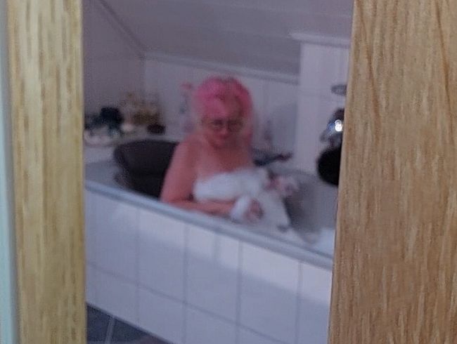 pure vicky Porno Video: sper*a schl**ken vom Spanner in der Badewanne